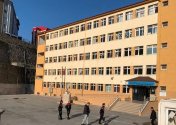 17 yaşındaki çocuk annesini öldürmüştü! Ayrıntılar ortaya çıktı