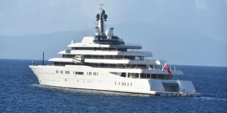 Abramoviç’in yatları 1 yıldır Muğla açıklarında