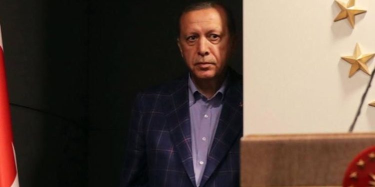 Alman basını: Erdoğan ekonomik nedenlerle kendi seçmenini kaybetme tehlikesiyle karşı karşıya