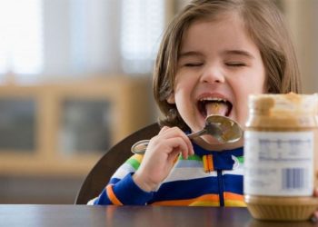 Araştırma: Bebeklere yer fıstığı verilmesi yer fıstığı alerjisi riskini yüzde 77 düşürebilir