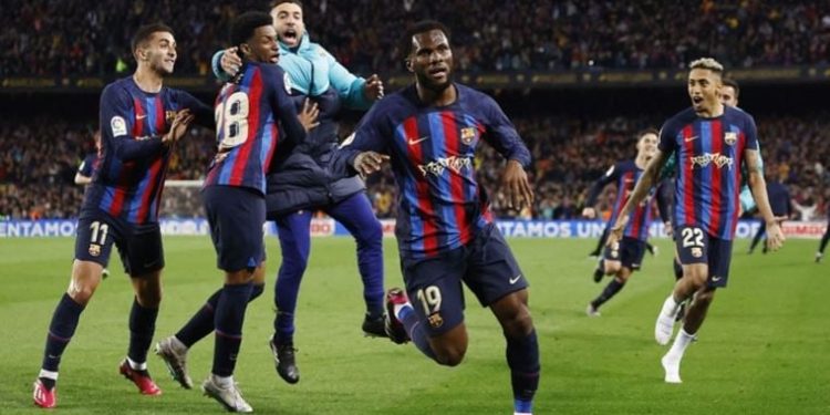 Barcelona El Clasico’da Real Madrid’i devirdi