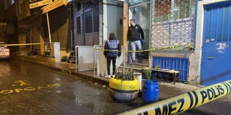 Beyoğlu’nda derneğe silahlı saldırı: 1’i ağır 3 yaralı
