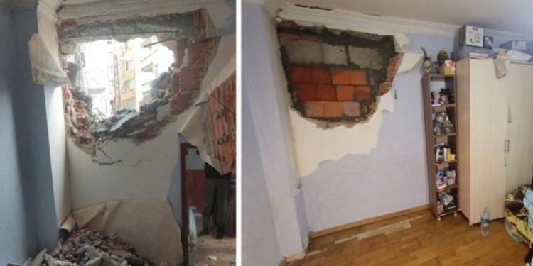 Bu kez adres Beylikdüzü… Yıkım sırasında yan binanın ‘duvarı’ yıkıldı