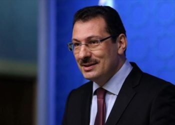 ‘Cumhurbaşkanı yardımcılığı’ formülünü eleştiren AKP’den ‘çifte standart’ uygulama: Bakanlar aday olacak ama istifa etmeyecek