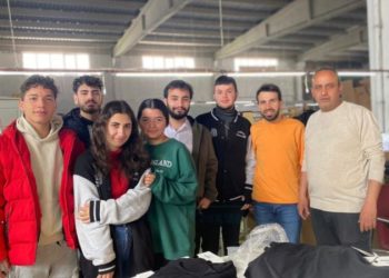 Depremzede terziler, Los Chullos markası altında bir araya geldi, sipariş bekliyorlar