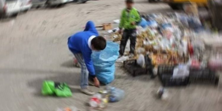 En az 3 çocuk diyen iktidarın ortaya çıkardığı tabloyu TÜİK bile saklayamadı: Çocuklar açlığa mahkûm