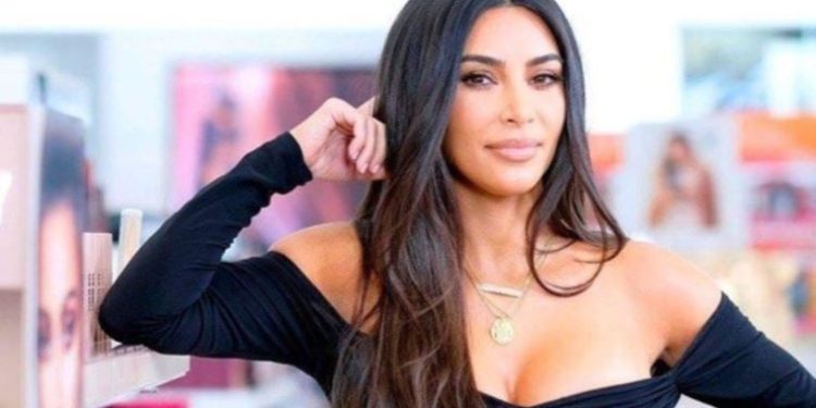 Ermeni taraftarlar: ‘Kim Kardashian, Türkiye maçına gelsin’
