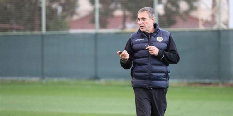 Ersun Yanal: “Futbola ihanet ediyoruz”