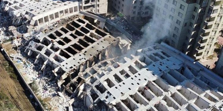 Esila ve annesine hâlâ ulaşılamadı