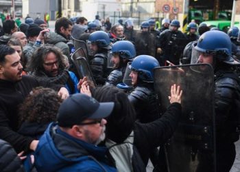 Fransa’daki protestolarda gözaltı sayısı yükseldi