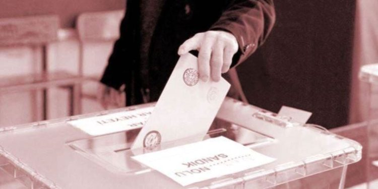 Hukukçular, seçime günler kala depremzedelerin oy kullanamama ihtimalini değerlendirdi: Demokrasi ayıbı olur