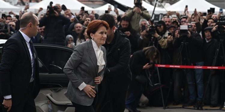 İYİ Partili Usta, Akşener masadan kalktığında istifa eden üye sayısını açıkladı