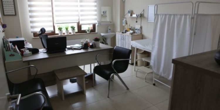 İzmir’de yeni yapılacak üç aile sağlığı merkezinin giderlerini hayırseverler üstlendi