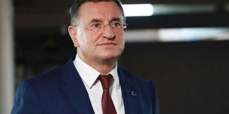 Lütfü Savaş’tan, ‘milletvekilliği adayı olup olmayacağı’ sorusuna sert tepki: Kendimi vatan haini ilan ederim