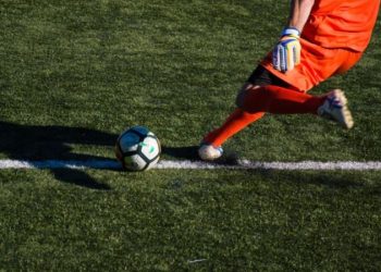 ‘Maçta Nazi selamı’ skandalında yeni gelişme: Üsküdar Amerikan Lisesi öğrencileri özür diledi