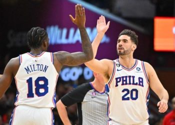 NBA’de Philadelphia 76ers seriye bağladı