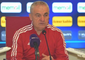 Rıza Çalımbay: Bütün ağırlığımız Türkiye Kupası olacak