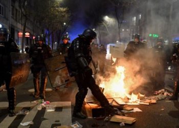 Siyaset bilimci Max Jean Zins: ‘Fransa’da isyan kolay dinmeyecek’