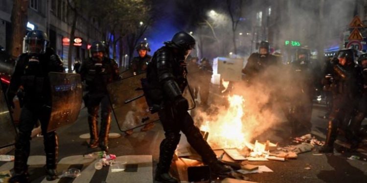 Siyaset bilimci Max Jean Zins: ‘Fransa’da isyan kolay dinmeyecek’