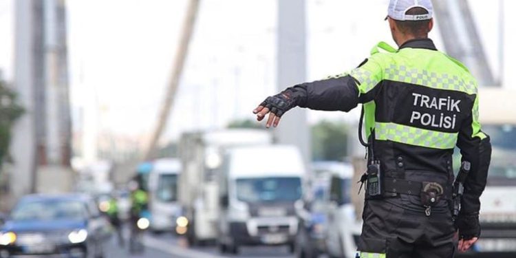 Son başvuru tarihi açıklandı: Trafik cezaları siliniyor