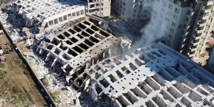 Son dakika… Rönesans Rezidans’ın yapı denetim sorumlusu Ali Onur Çinçinoğlu tutuklandı