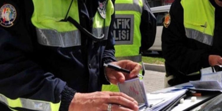 Trafik cezalarına yapılandırma geliyor: Son tarih açıklandı!