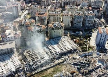 Yüzlerce kişiye mezar olan Rönesans Rezidans’ın yıkılma nedeni ortaya çıktı: Yetersiz bindirme boyu!