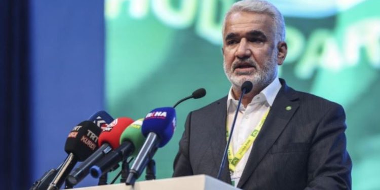 Zekeriya Yapıcıoğlu’nun bayrak sözleri tepki çekti: Cumhur’un ortağından HÜDA PAR’a ‘ses’ yok