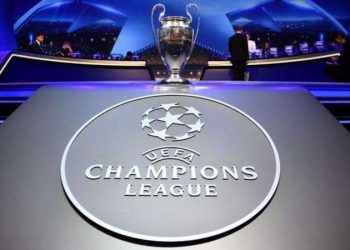 AEK-Dinamo Zagreb maçı öncesi taraftarlar arasında olay: Müsabaka ertelendi!