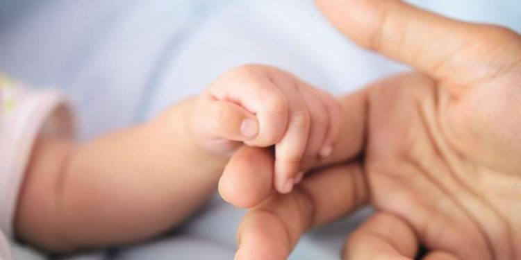 Anne sütü, bebek ve anneyi kanserden koruyor