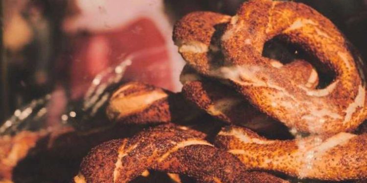 İktidar ‘zalim yönetim’ sınıfında: İstanbul’da simit ve suya zam geldi