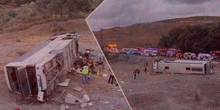 İstanbul’da feci kaza! Havalimanı servisi yoldan çıkarak köprüden uçtu: 27 kişi yaralandı