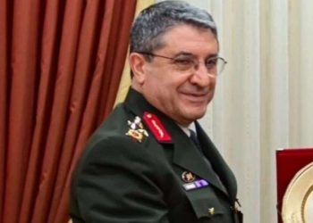 Kara Kuvvetleri Komutanı Orgeneral Selçuk Bayraktaroğlu kimdir? Selçuk Bayraktaroğlu nereli, kaç yaşında ve hangi görevlerde bulundu?