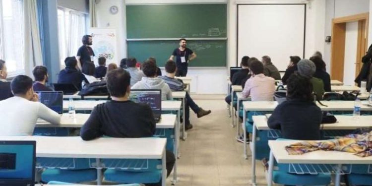 Mustafa Akgül Özgür Yazılım 2023 Yaz Kampı başlıyor! Eğitimler ücretsiz veriliyor