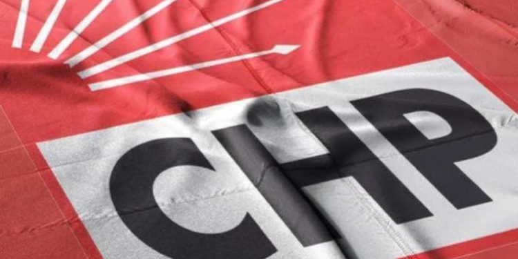 İlçe kongrelerinde değişim: ‘CHP gençlerle yenileniyor’