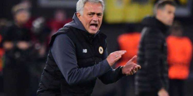Jose Mourinho’dan muhabire olay cevap!