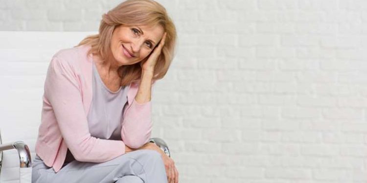 Menopoz sonrası kanamalara dikkat: Rahim kanseri belirtisi olabilir