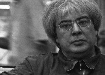 Türk müziğinin modern halk ozanı: Fikret Kızılok