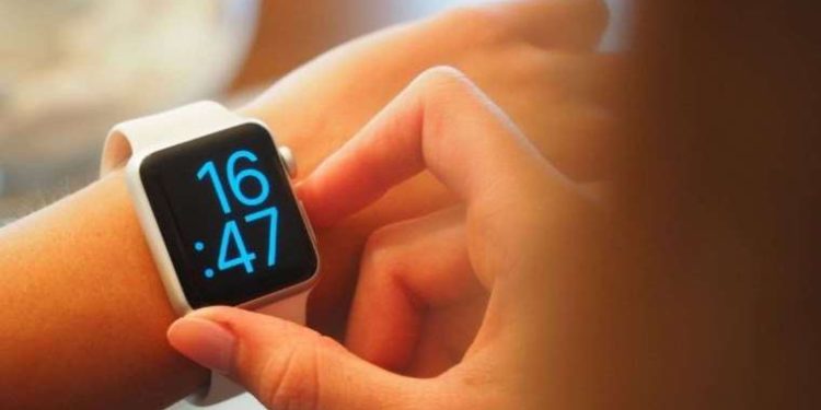 Apple Watch kullanıcıları isyan etti: Ekran gözükmüyor