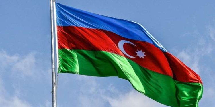 Azerbaycan’dan Macron’a sert sözler: ‘İki yüzlülük’