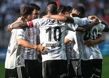 Beşiktaş milli araya 3 puanla girdi: Beşiktaş 2-0 İstanbulspor