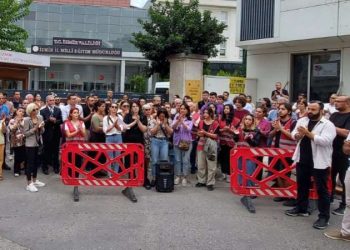 İlkokulda taciz iddiası protesto edildi: Kaygılıyız!