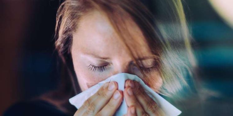 İngiliz sağlık yetkilisi: Covid henüz mevsimsel bir seyir izlemiyor, bizi şaşırtmaya devam edecek