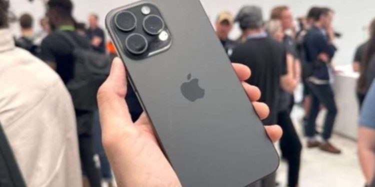 iPhone’larda normal çekilmiş fotoğraflar nasıl portreye dönüştürülür?