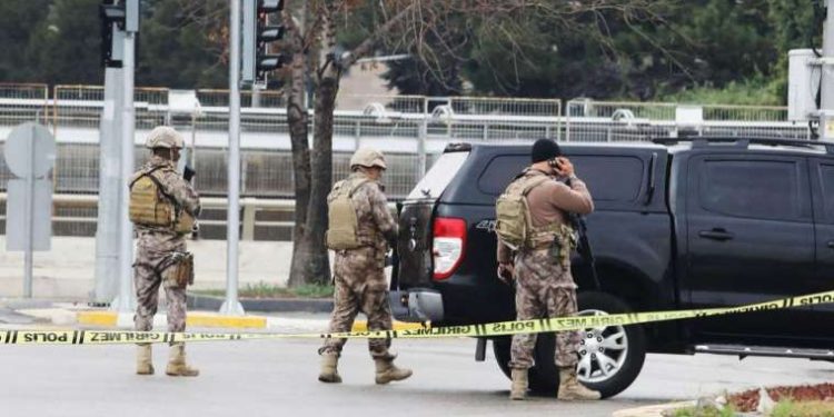 Milli Savunma Bakanlığı, Ankara’daki bombalı saldırının ardından Kuzey Irak’taki hedeflere hava harekatı yapıldığını duyurdu