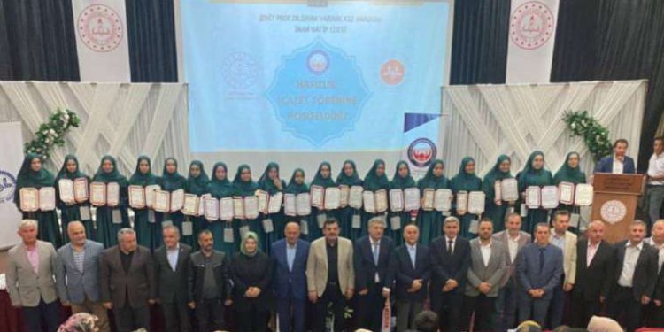 İcazet törenine suç duyurusu