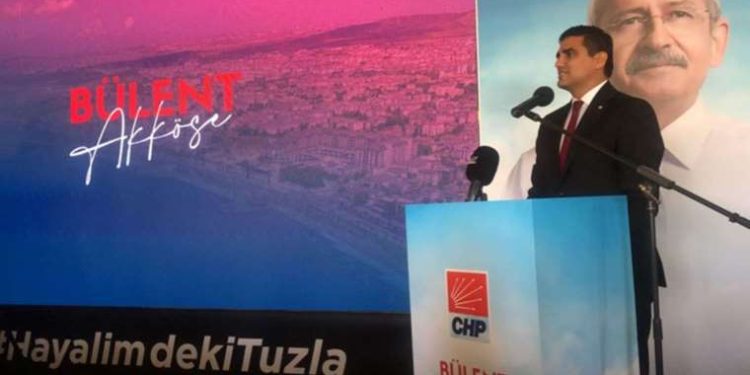 CHP’nin ilk aday adayı Tuzla’da Bülent Akköse