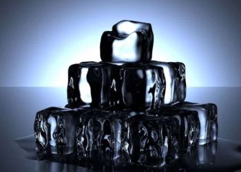 Sadece aşırı yüksek sıcaklıkta eriyen ilginç bir buz türü bulundu